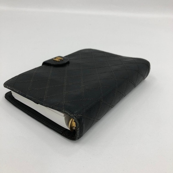 Chanel Matrasse Quilted Black MM Agenda planner notebook cover black - Picture 4 of 9